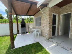 Casa aconchegante a 5min a pé da praia de Boracéia!